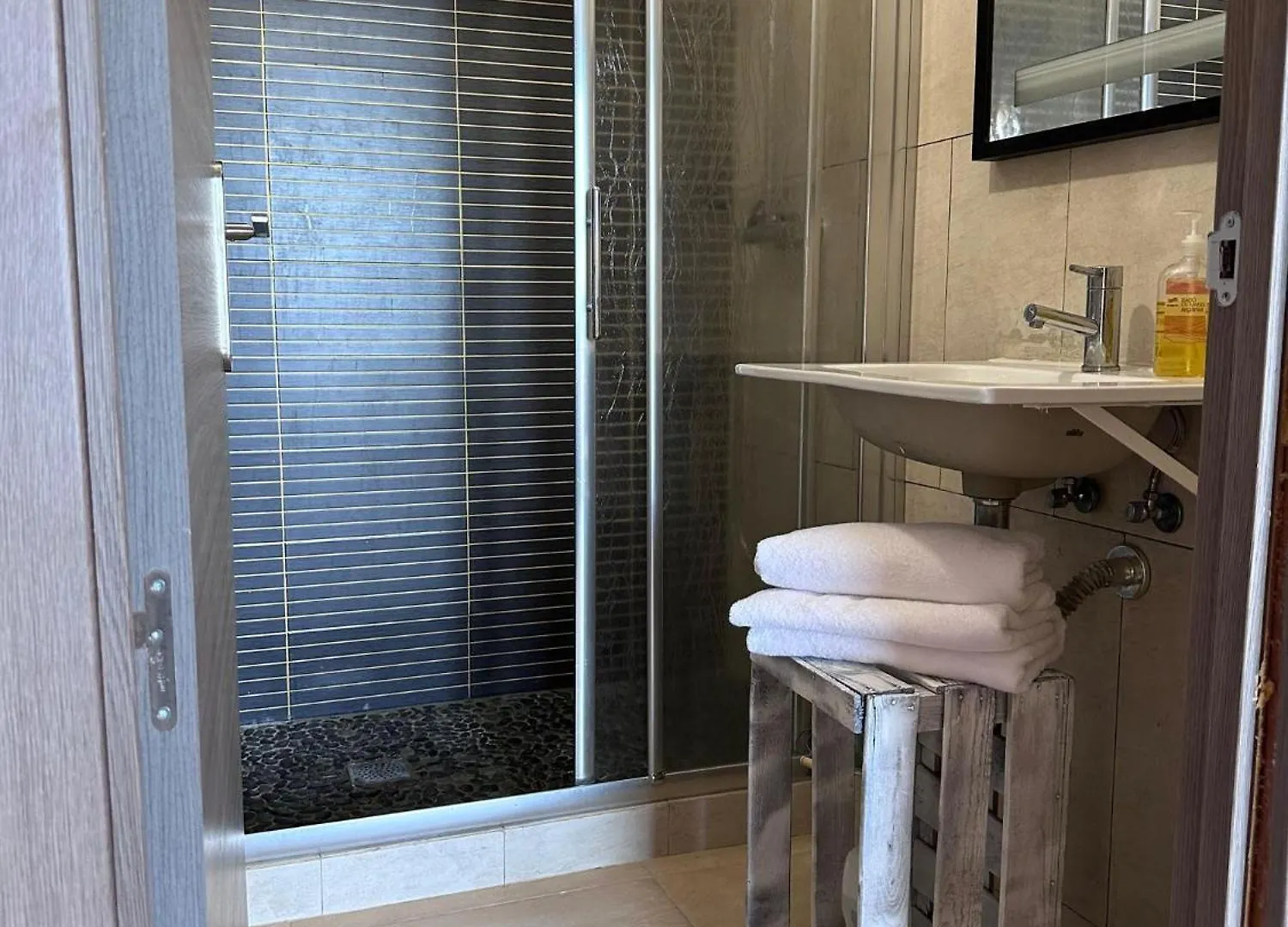 L'Olivera Casa Rural Castellbisbal Farm stay